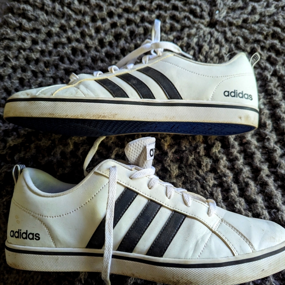 Adidas Stan Smith sneakers - US Mens 12 - white and black